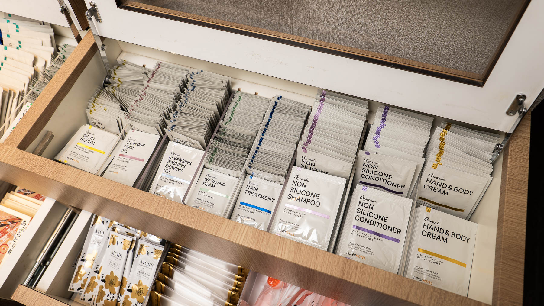 男女問わず、お一人様1泊につき5点まで、お好きなアメニティをご自由にお選びいただけます