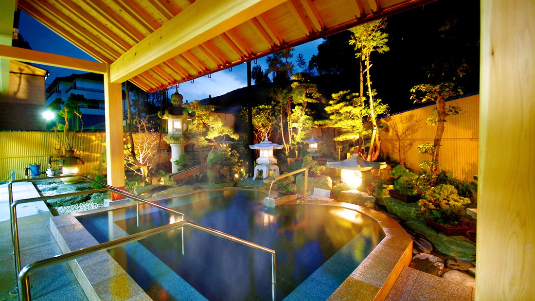 【朝食付きプラン】目の前に広がる絶景の土佐湾☆黄金色の良質な天然温泉が人気の温泉旅館