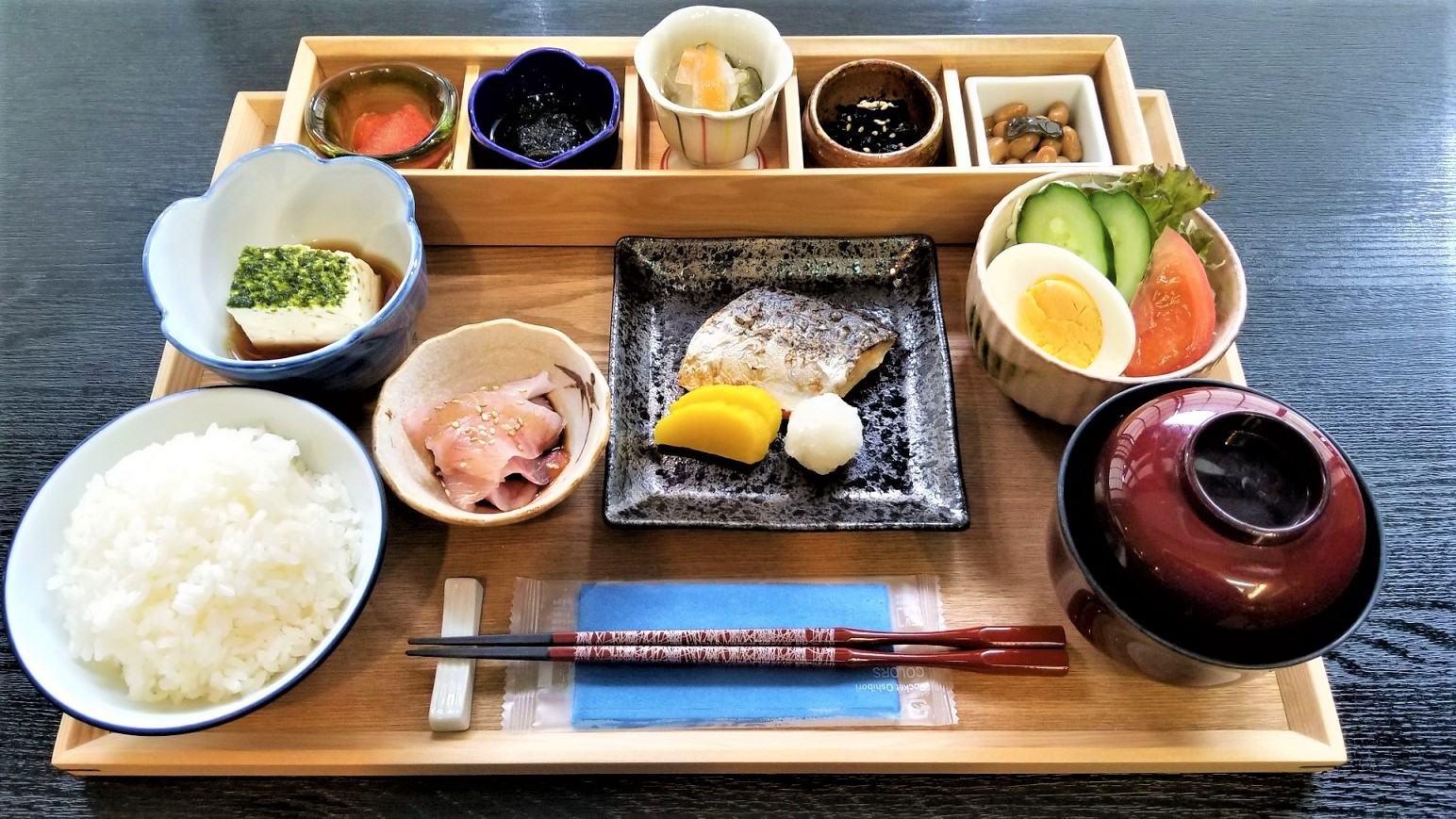 【朝食付きプラン】目の前に広がる絶景の土佐湾☆黄金色の良質な天然温泉が人気の温泉旅館