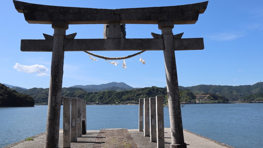 鳴無神社