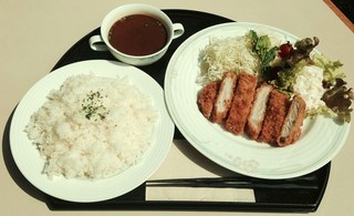 とんかつ定食