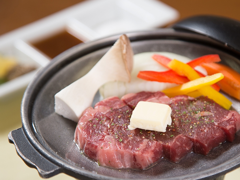 【心にググっと】別注料理【上州牛のサーロインステーキ】付き一泊二食バイキングプラン