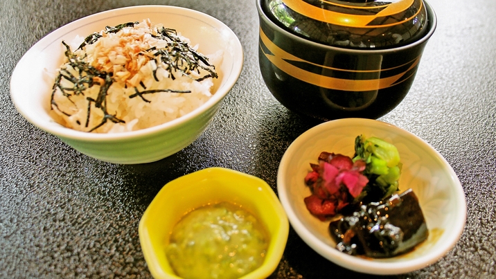 とろける牛すき鍋と鮮魚四種盛　旬を愛でる「月見草会席」　＜6月〜9月＞