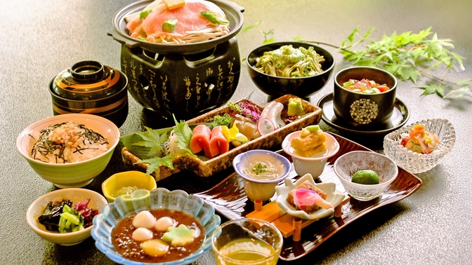 伊豆の恵みを嗜む基本膳　涼味豊かな「撫子会席」　＜6月〜9月＞