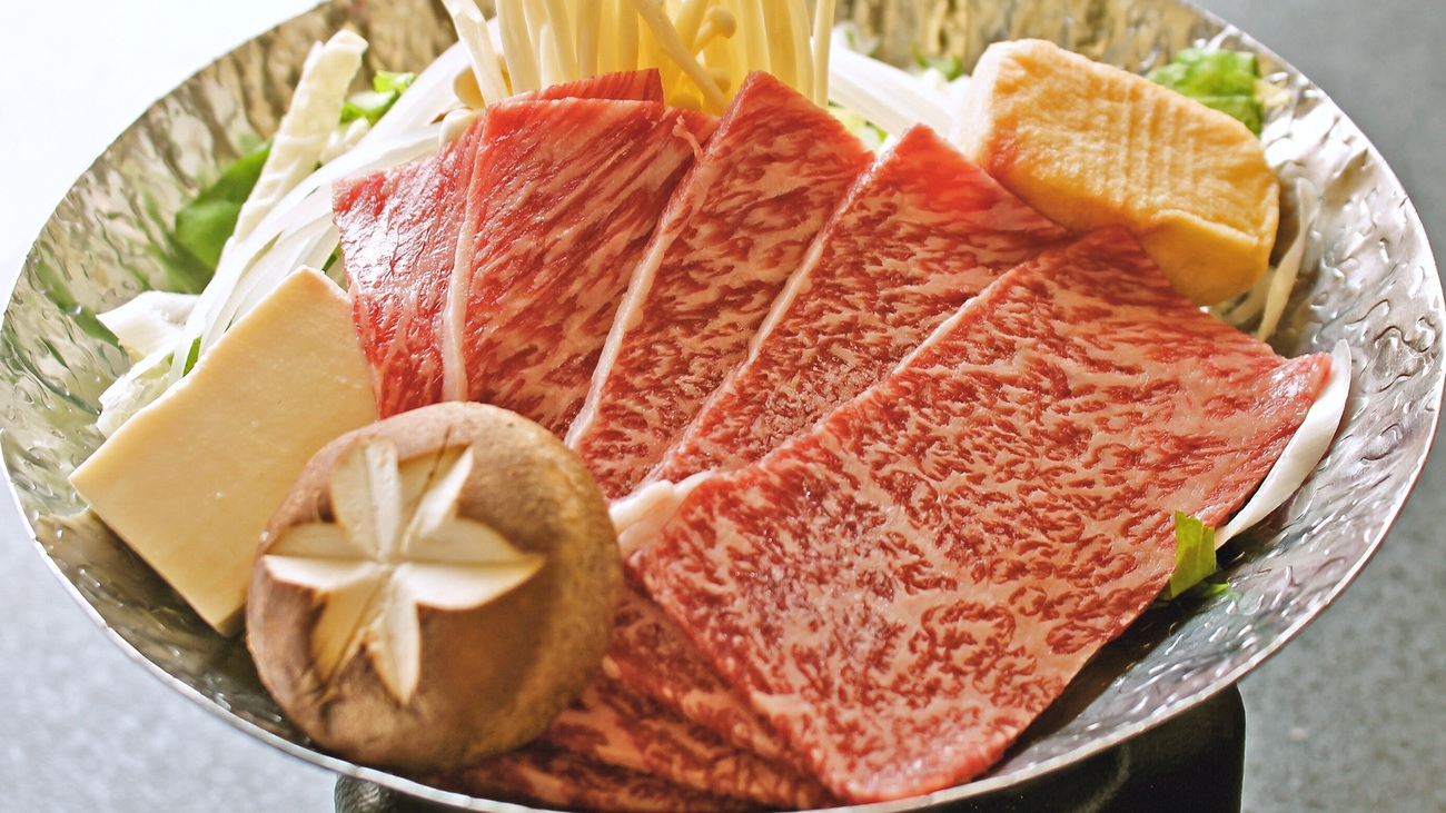 ＜活き鮑の踊り焼き・牛ロースすき鍋・鮮魚六種盛り＞秋の極み「秋月会席」　＜10月〜11月＞