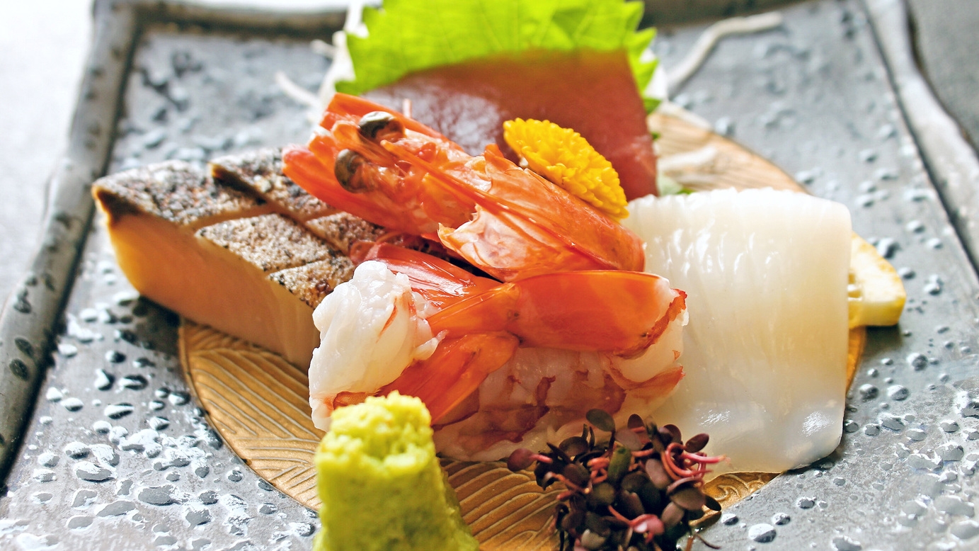 ＜鮮魚4種お造り・秋鮭ちゃんちゃん焼き・里芋饅頭＞秋の訪れ「山百合会席」　＜10月〜11月＞