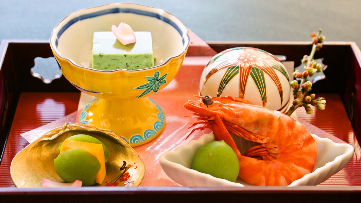 ＜活き鮑の踊り焼き・すき鍋・鮮魚六種盛り＞春の饗宴「華やぎ会席」　＜3月〜5月＞