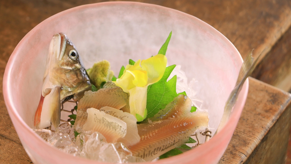 ≪スタンダード≫囲炉裏で食す【一番人気・鮎】料理会席プラン・・・清流　揖斐川で育つ鮎を堪能あれ♪