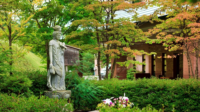 この時期だけの神秘の絶景「八幡平ドラゴンアイ」を見に行こう♪〜アスピーテラインをドライブ〜【女将膳】