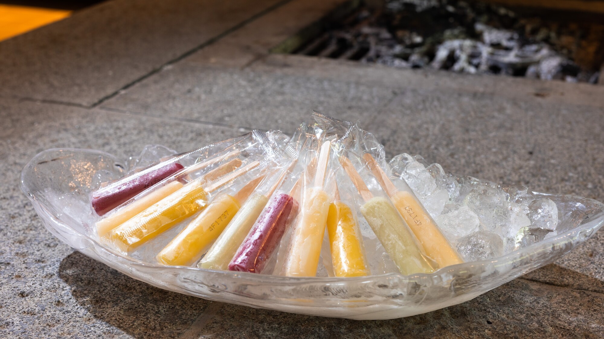 ラウンジ　アイスバー