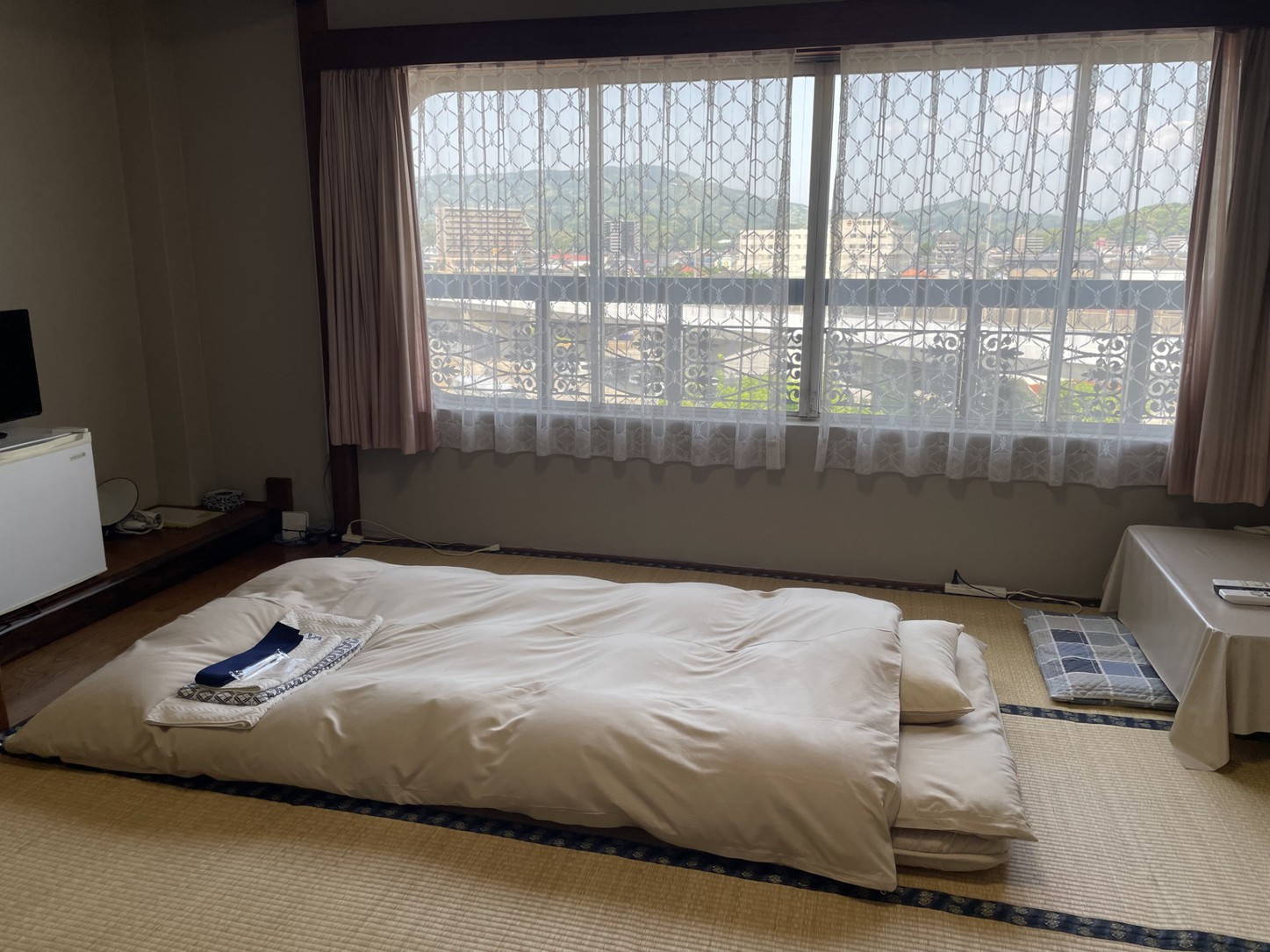 バス・トイレ共同　６畳の和室シングル　４階