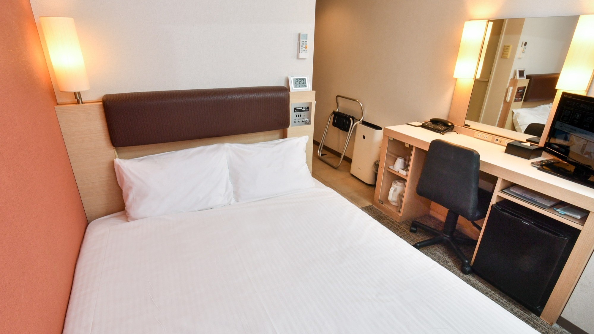 【スタンダードルーム】ダブルベッド1台　12.69㎡