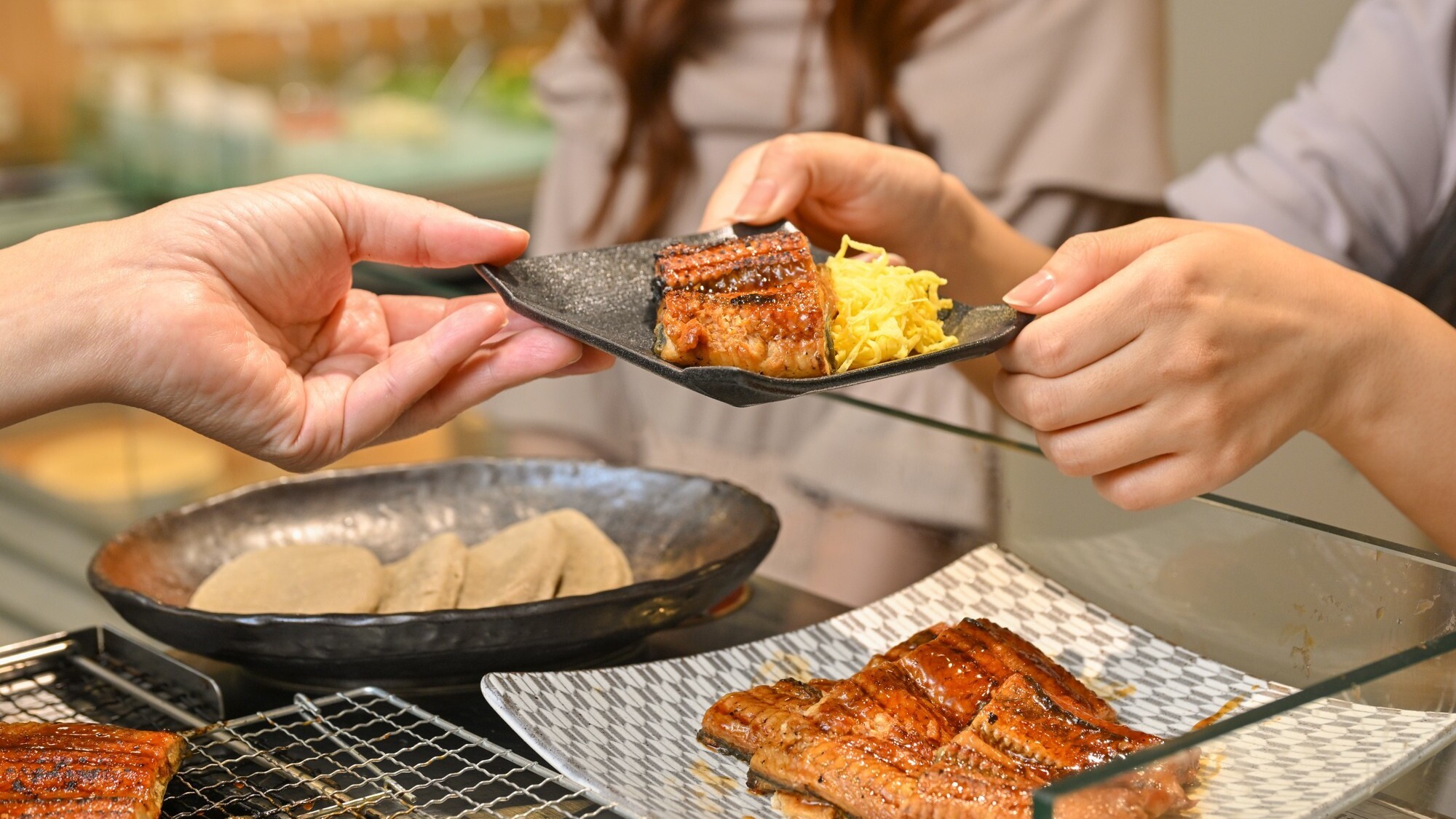 【鰻の蒲焼】ふっくらな身にタレと焼き目の香ばしさが口いっぱいに広がります♪