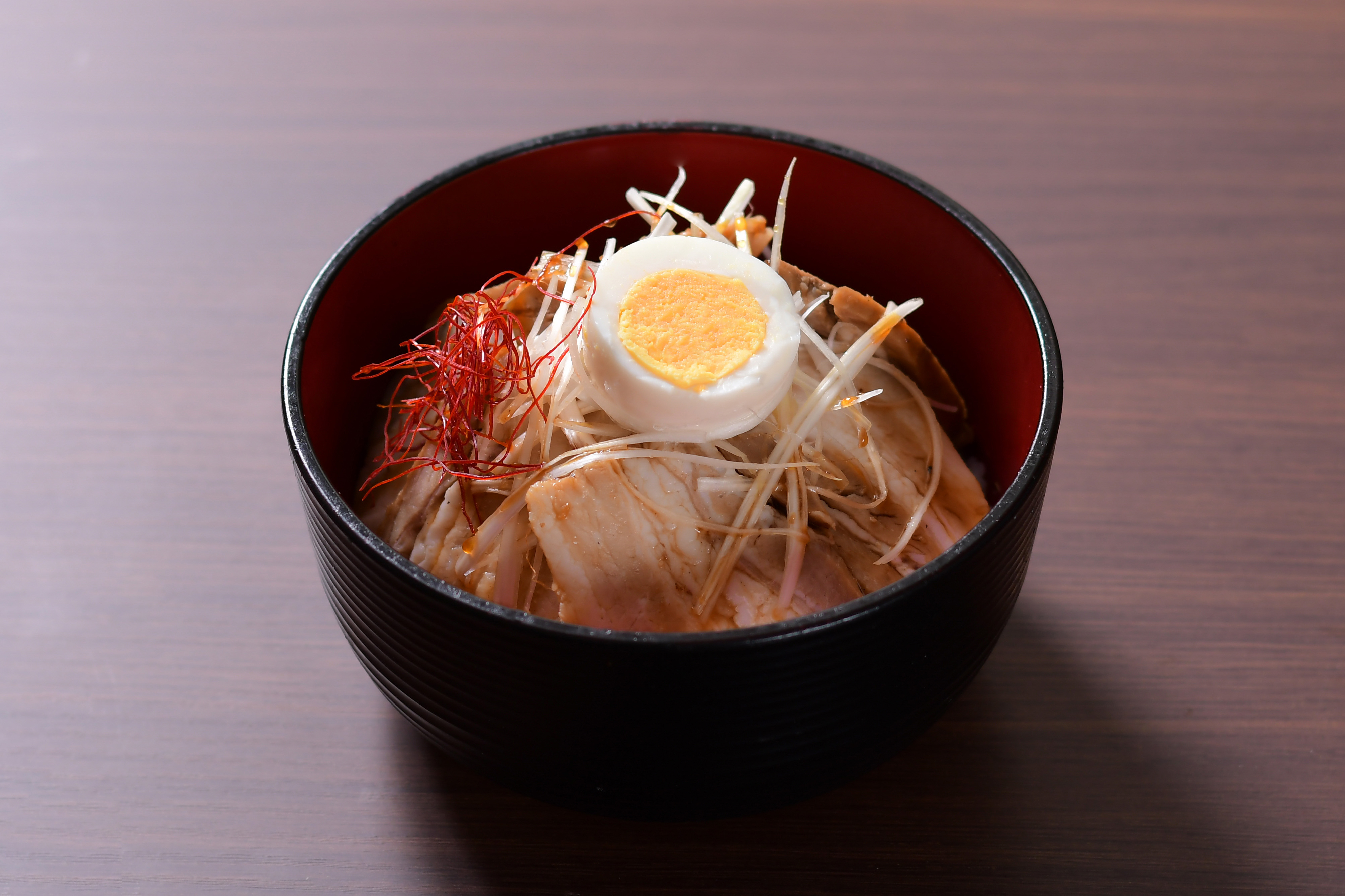 ガッツリ夕食「湖西ポークの焼豚丼」