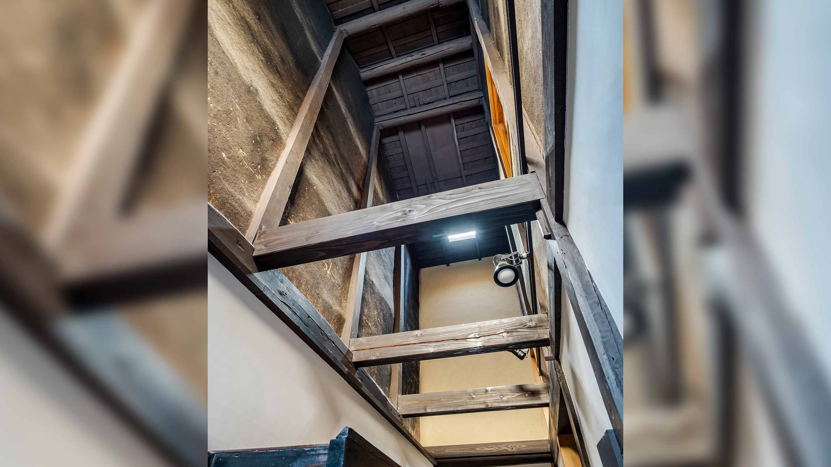 京町家特有の吹き抜け「火袋」