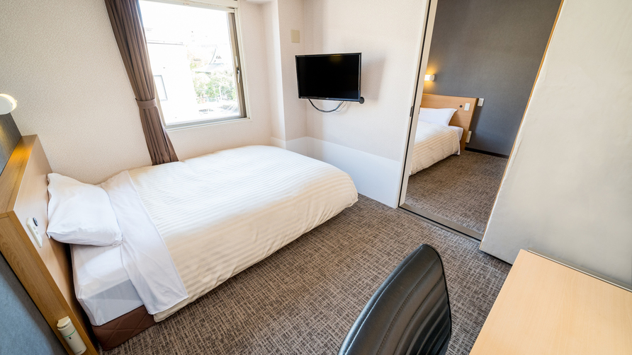 2部屋を中の扉で行き来できるお部屋です