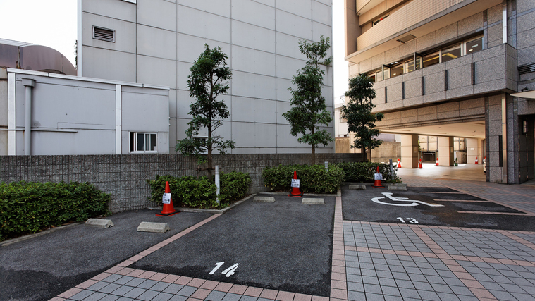 駐車場は完全予約制です