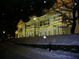 雪の函館区公会堂