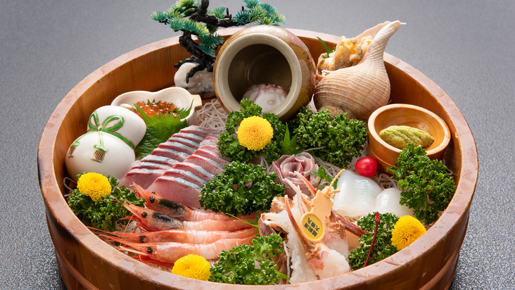 ＜スタンダード1泊2食付＞海が目の前！磯の香りが広がる獲れたて海の幸に舌鼓（完全個室食）