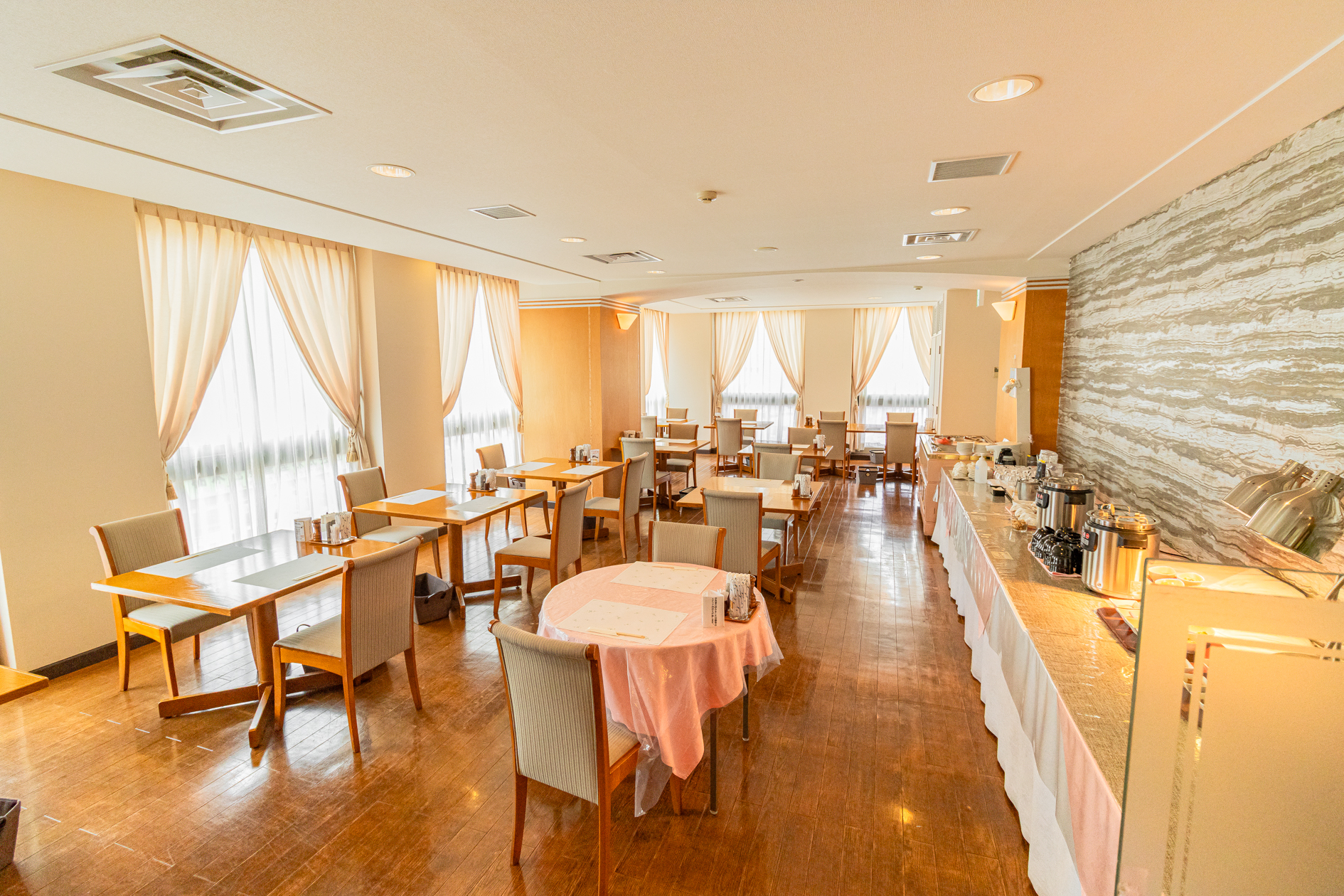 レストラン「アルカディア」