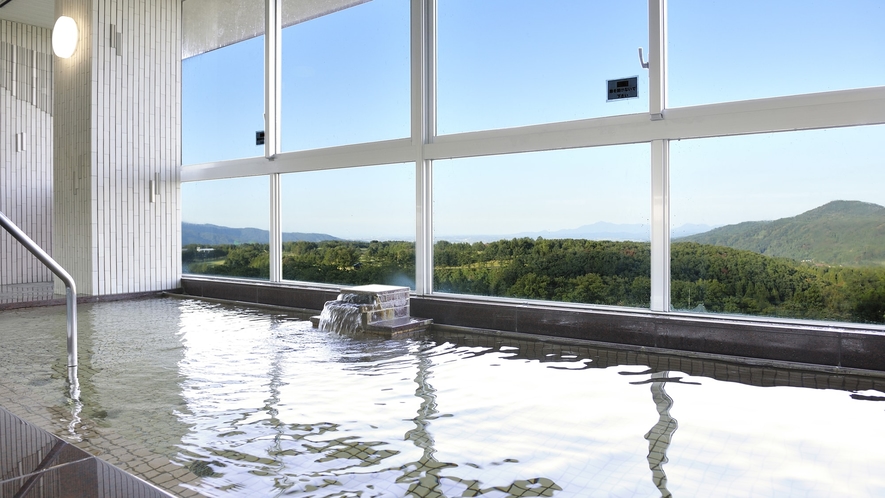【展望大浴場】妙高山の美しい景観が自慢の6階大浴場