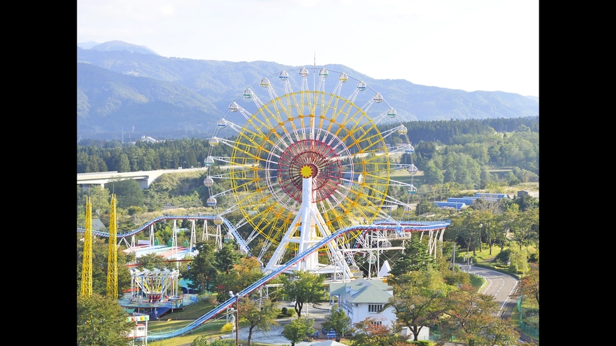 【遊園地】最高置50m。妙高連山を一望できる眺めのよい観覧車