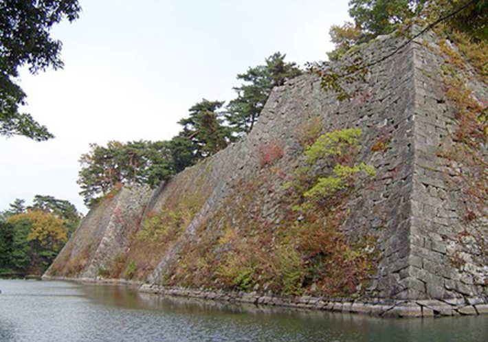 伊賀上野城　高石垣