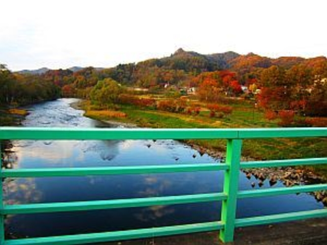 秋の馬渕川