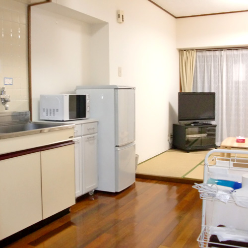 [Non-smoking] Japanese-style room 20 square meters with kitchen