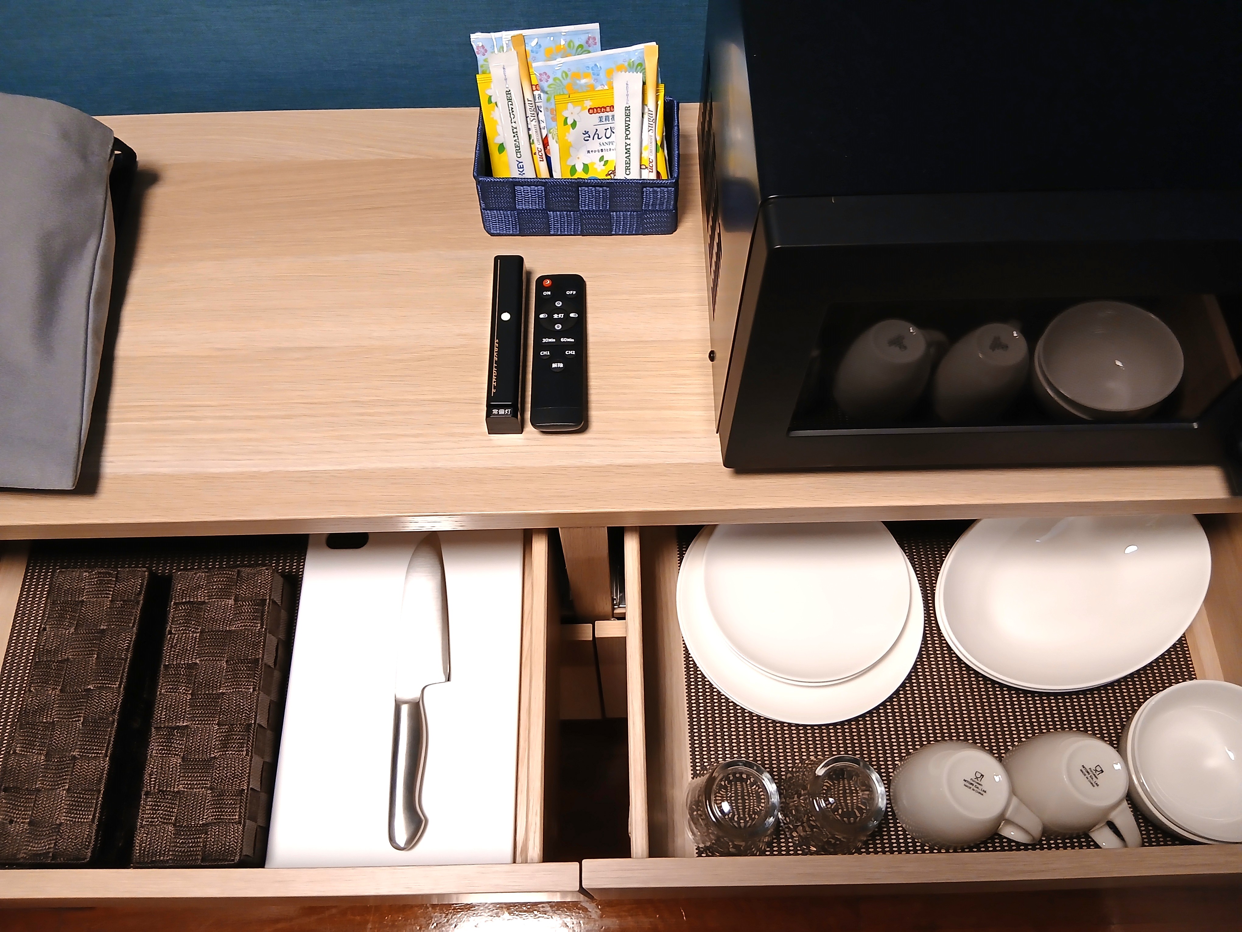 食器・カトラリー　キッチン付きのお部屋に完備