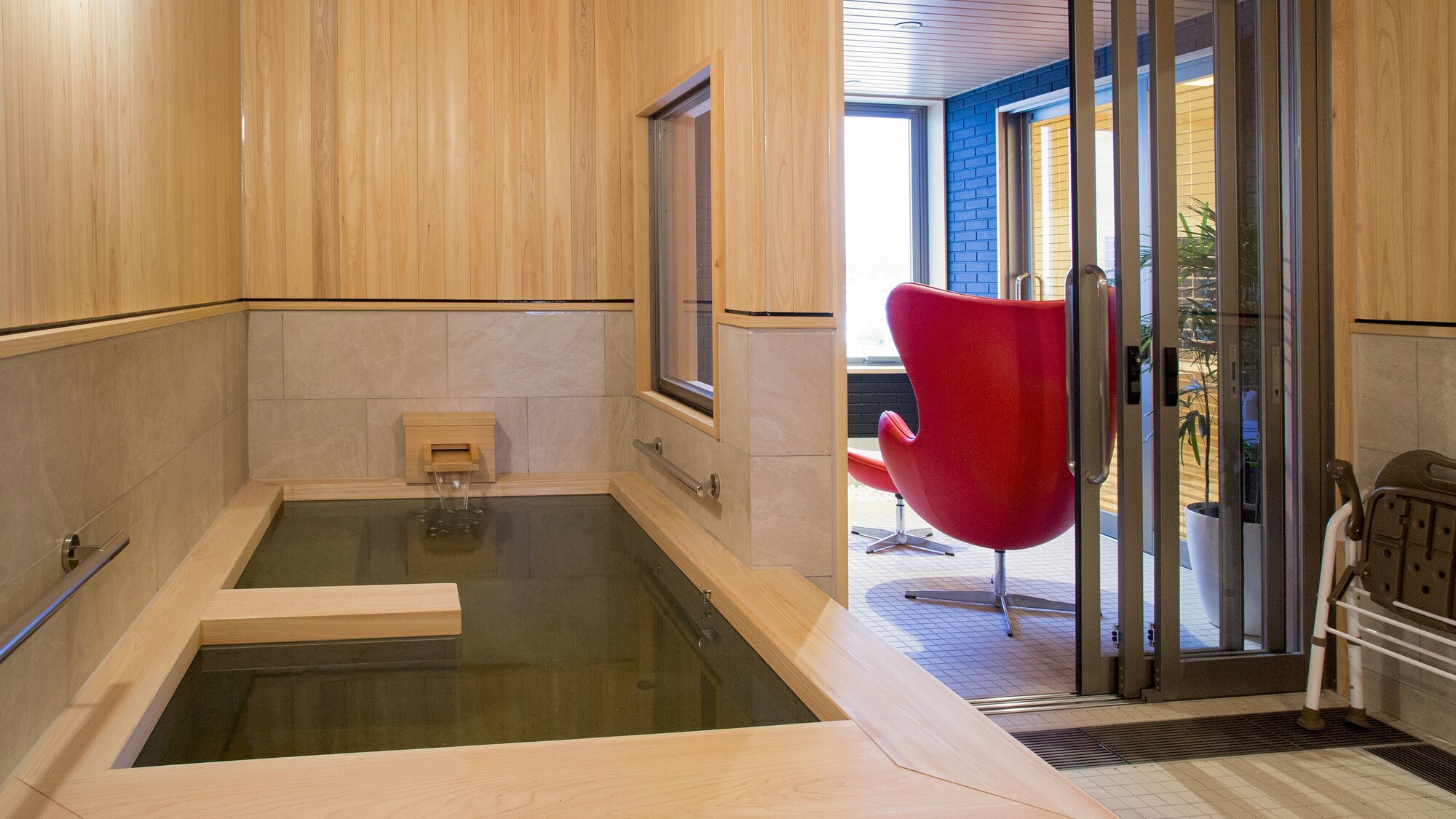 新客室５０５ユニバーサルルーム「紅」※お部屋のお風呂は温泉ではございません