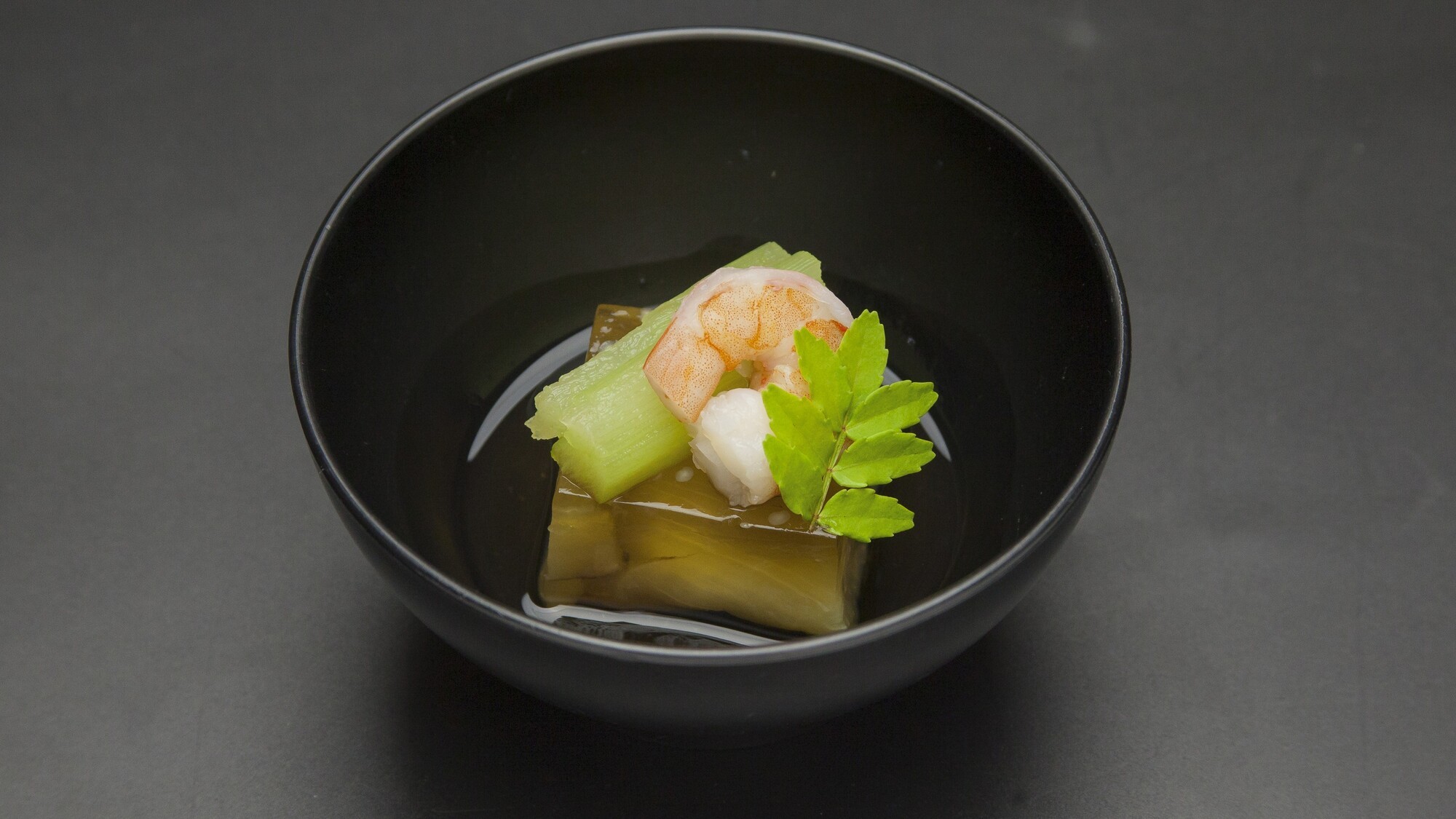 【牛しゃぶ芋煮満喫プラン】見た目も楽しい季節の小鉢を一口ずつ