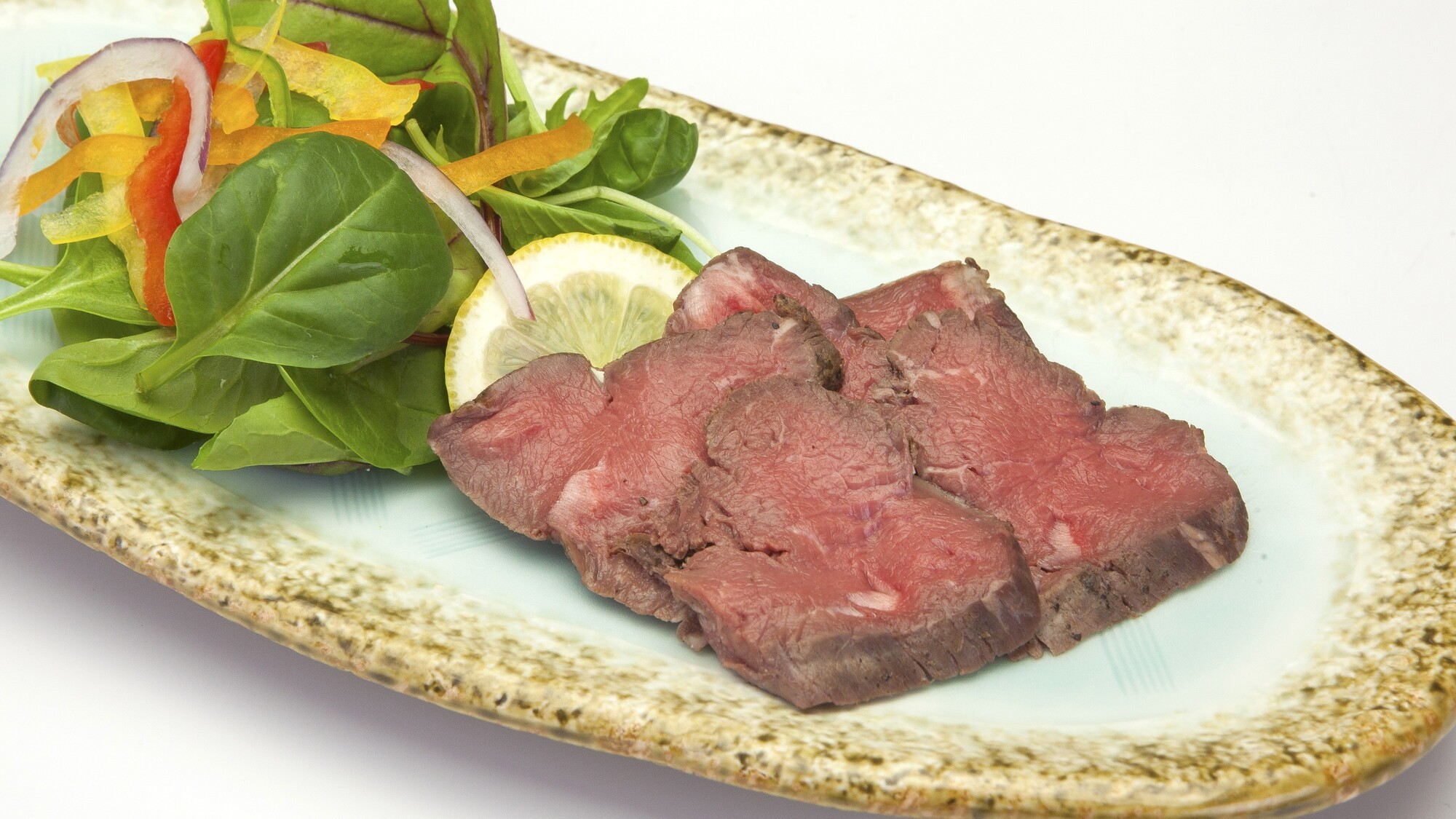 【羽州会席】しっとりジューシー、肉の旨みあふれる一皿