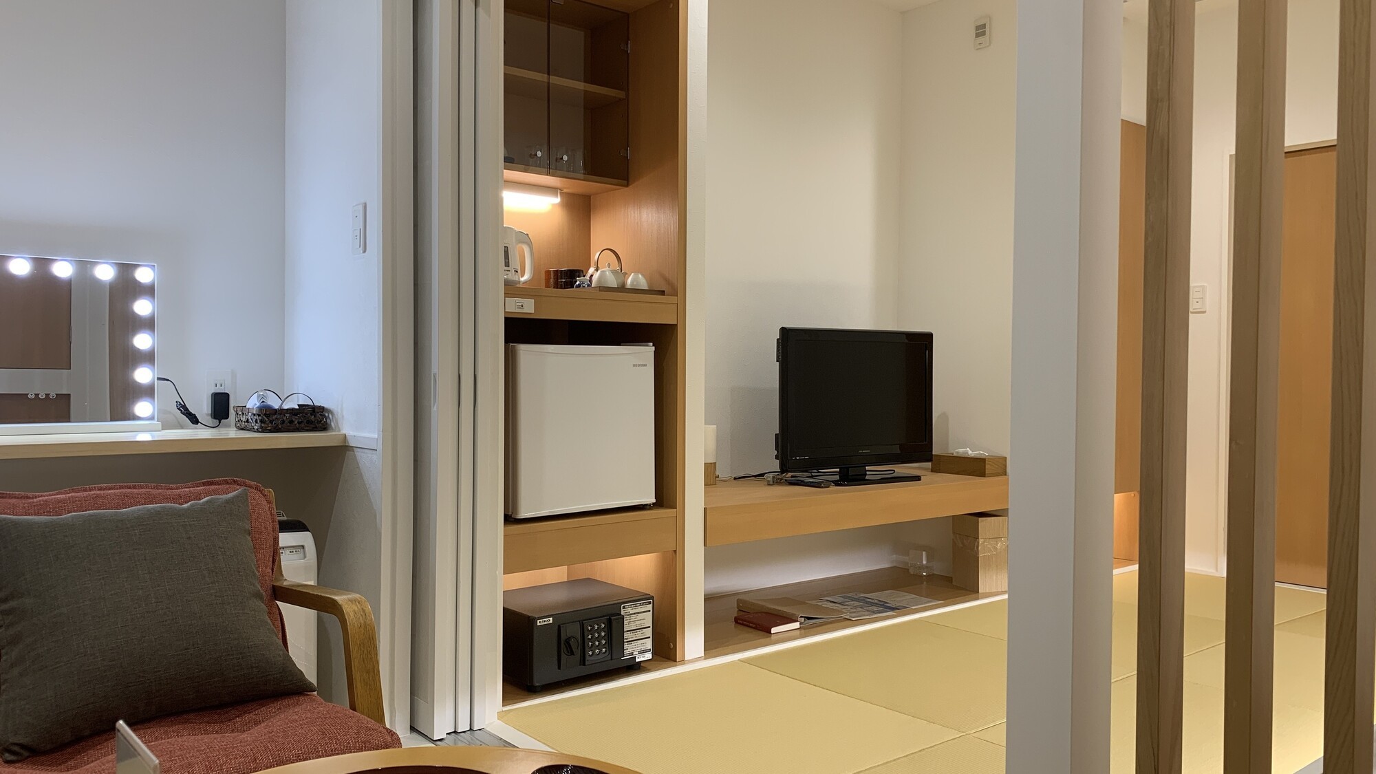 新東館和洋室１０畳