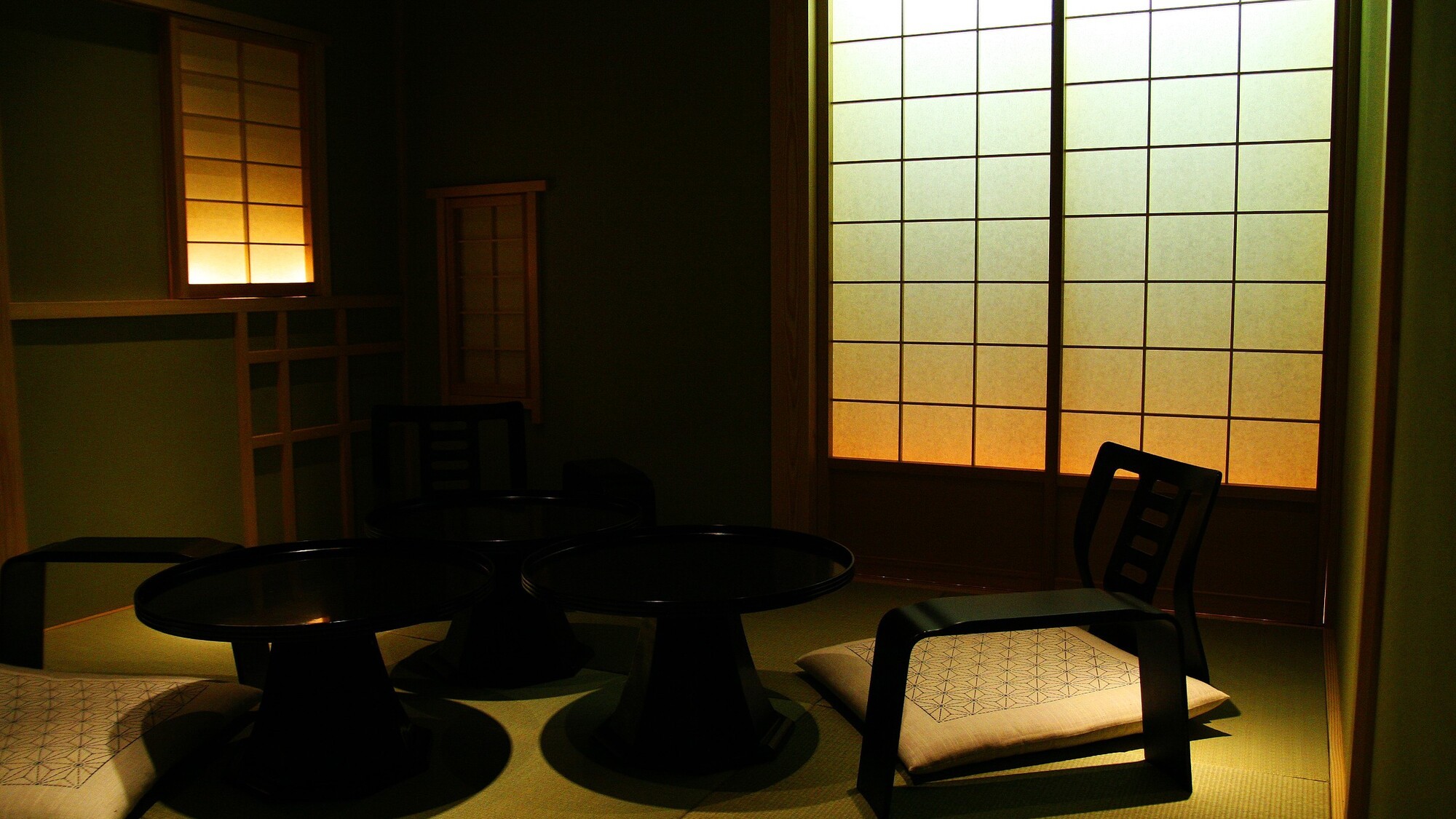 和の趣あふれる空間で、心静かに味わうひととき