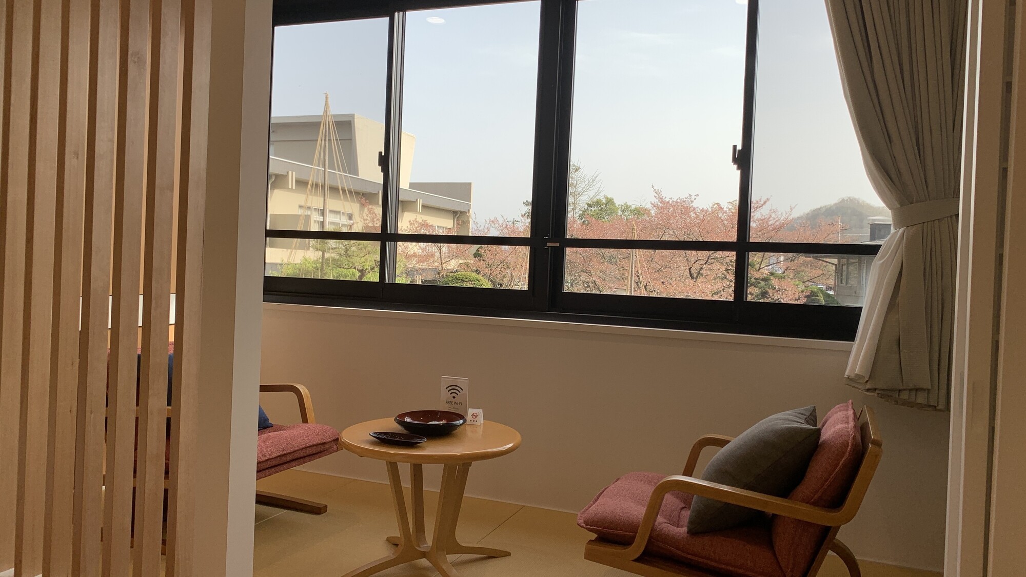 新東館和洋室１０畳