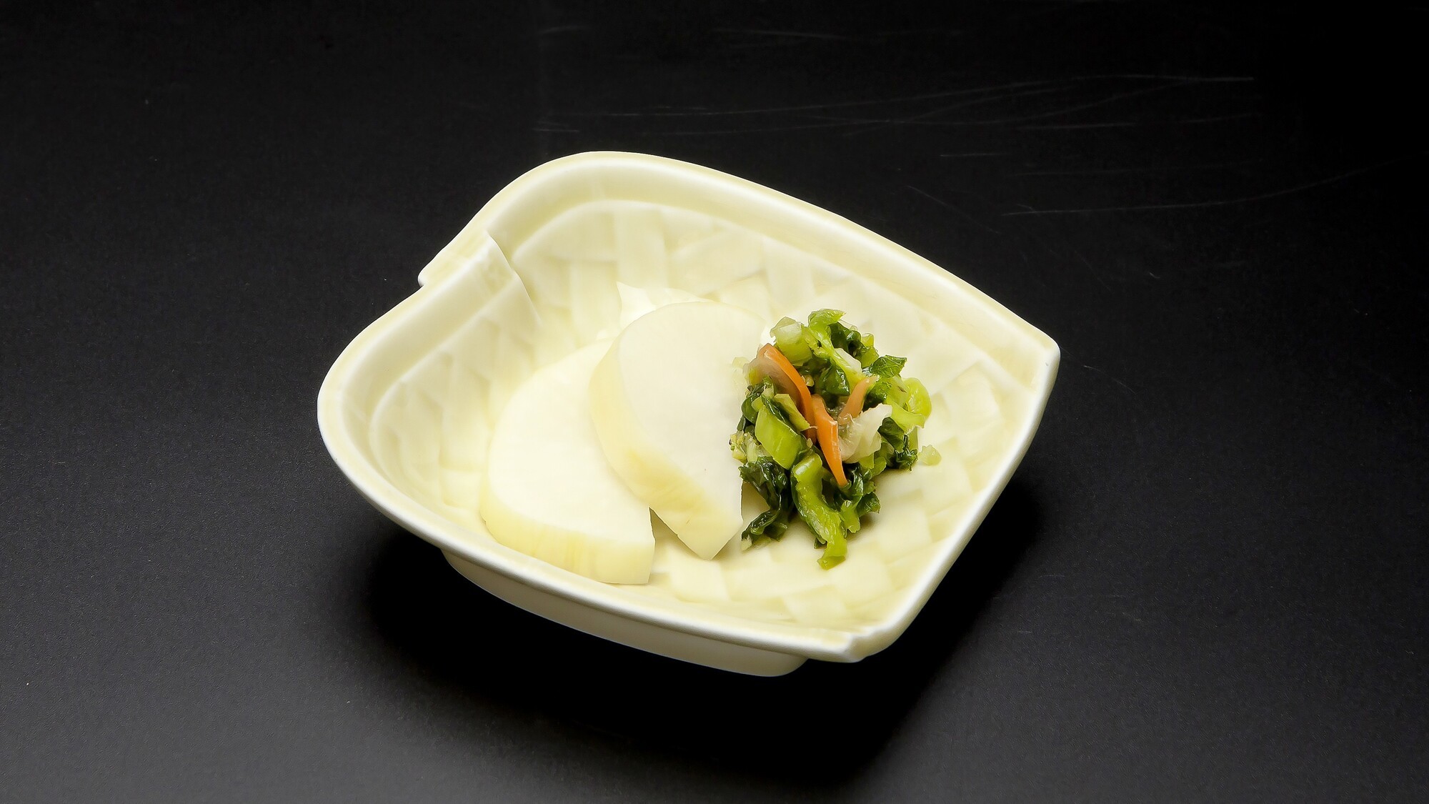 【月山会席】さっぱり香の物で、箸休めのひととき