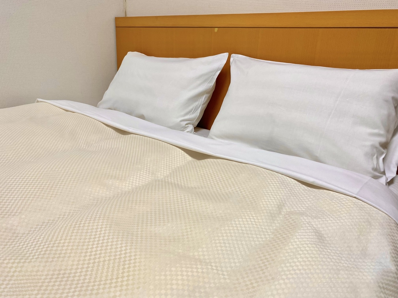 【なかよしカップルプラン】朝食付　シングルルームをお二人で　セミダブルベット140×200×1台