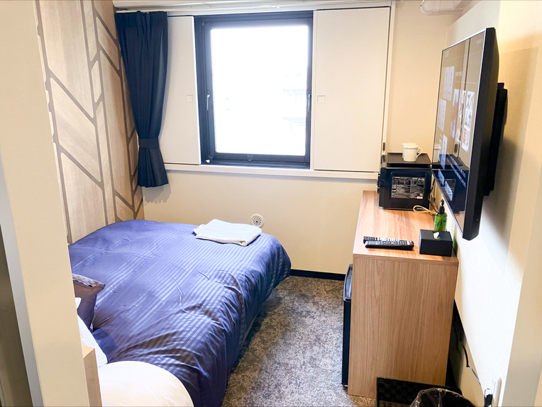 ★喫煙室★セミダブルベッドルーム★ＮＥＴ接続無料！！