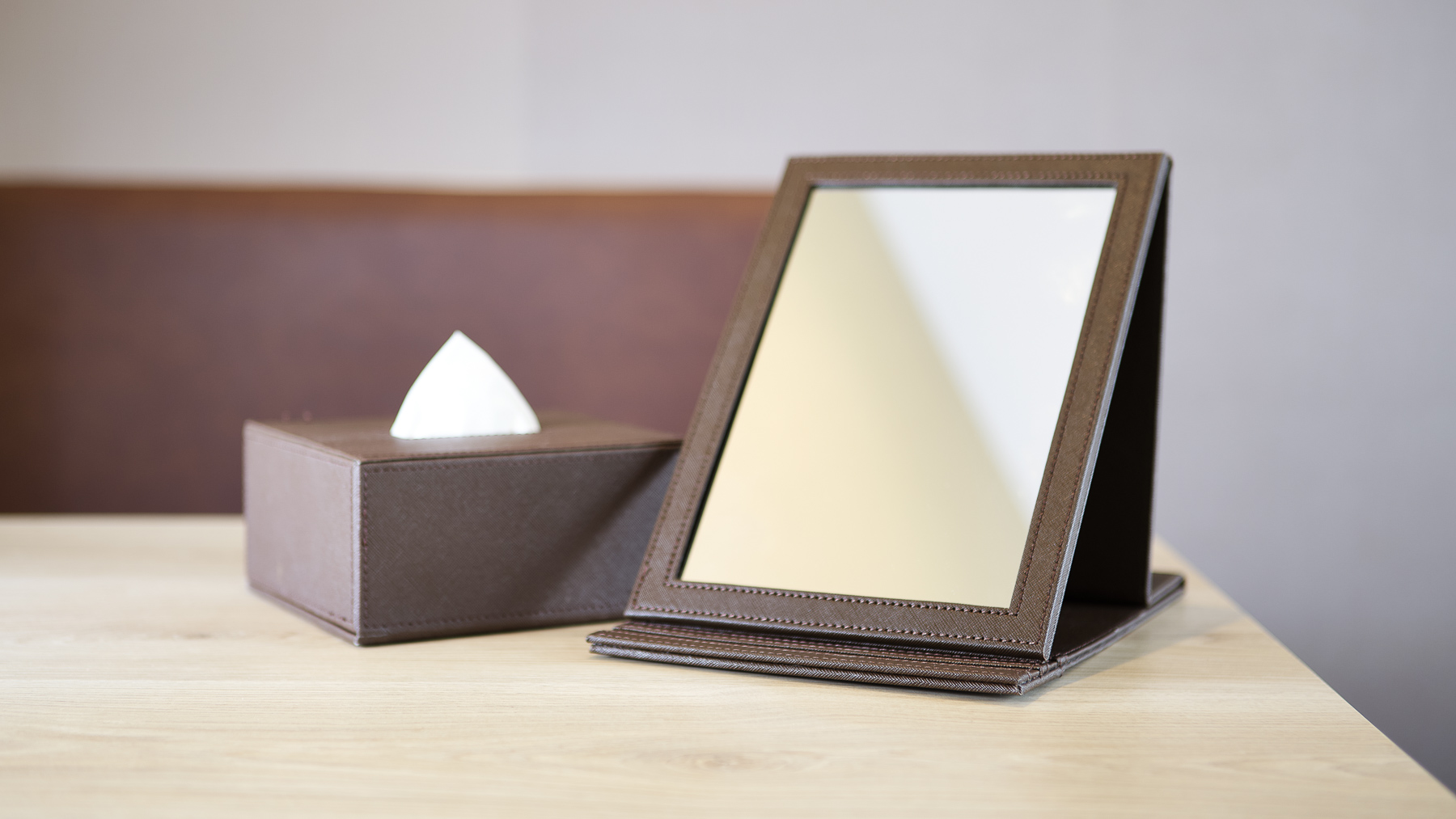 角度が調整できる手鏡です