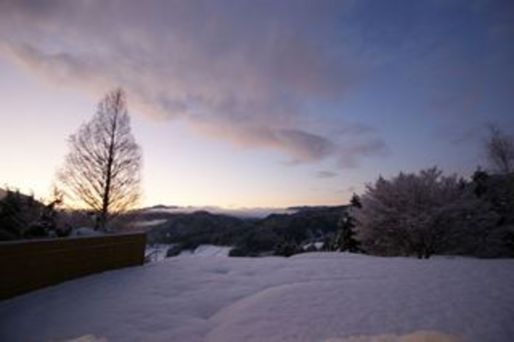 冬の朝　雲海と雪のコラボ