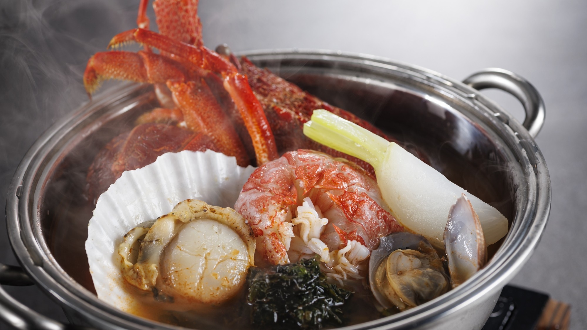 ＜1泊2食付き基本プラン＞【特別会席】相模湾の海の幸と黒毛和牛で彩る料理長おすすめ会席