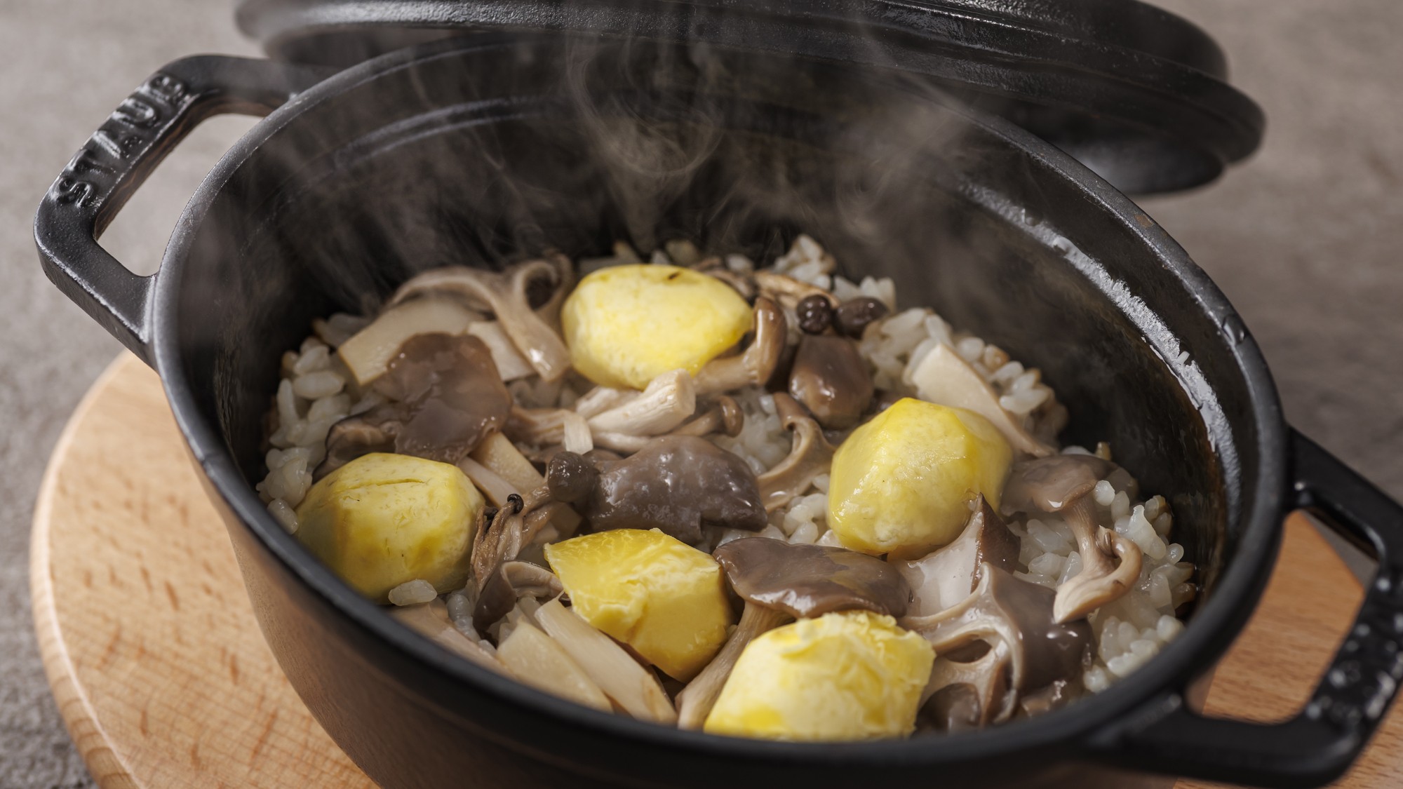 【土地の恵み会席】2025年秋　栗と長谷川園きのこのストウブご飯
