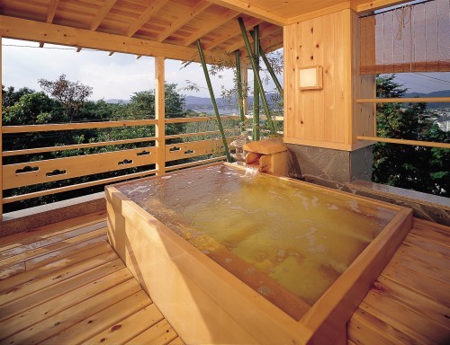 Private open-air bath on the 2nd floor