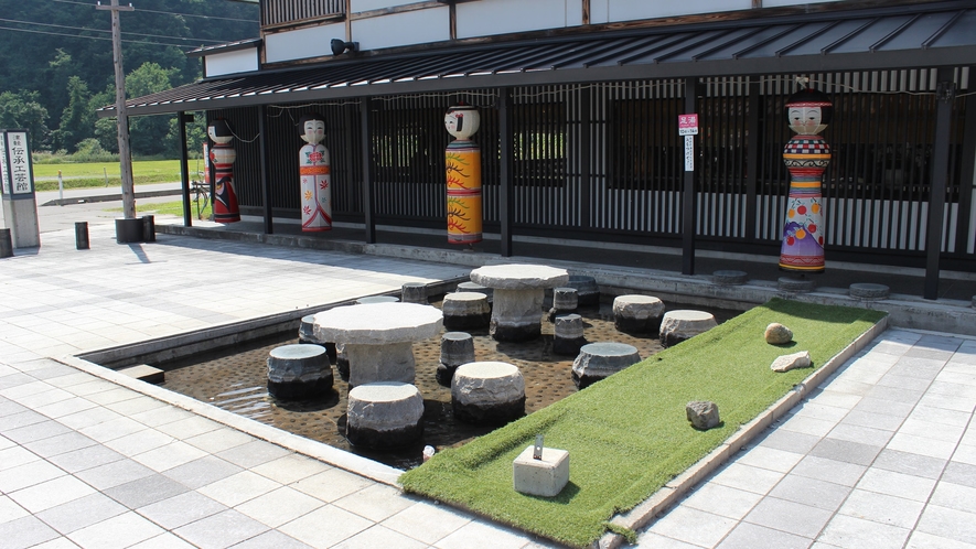 *津軽こけし館・伝承工芸館