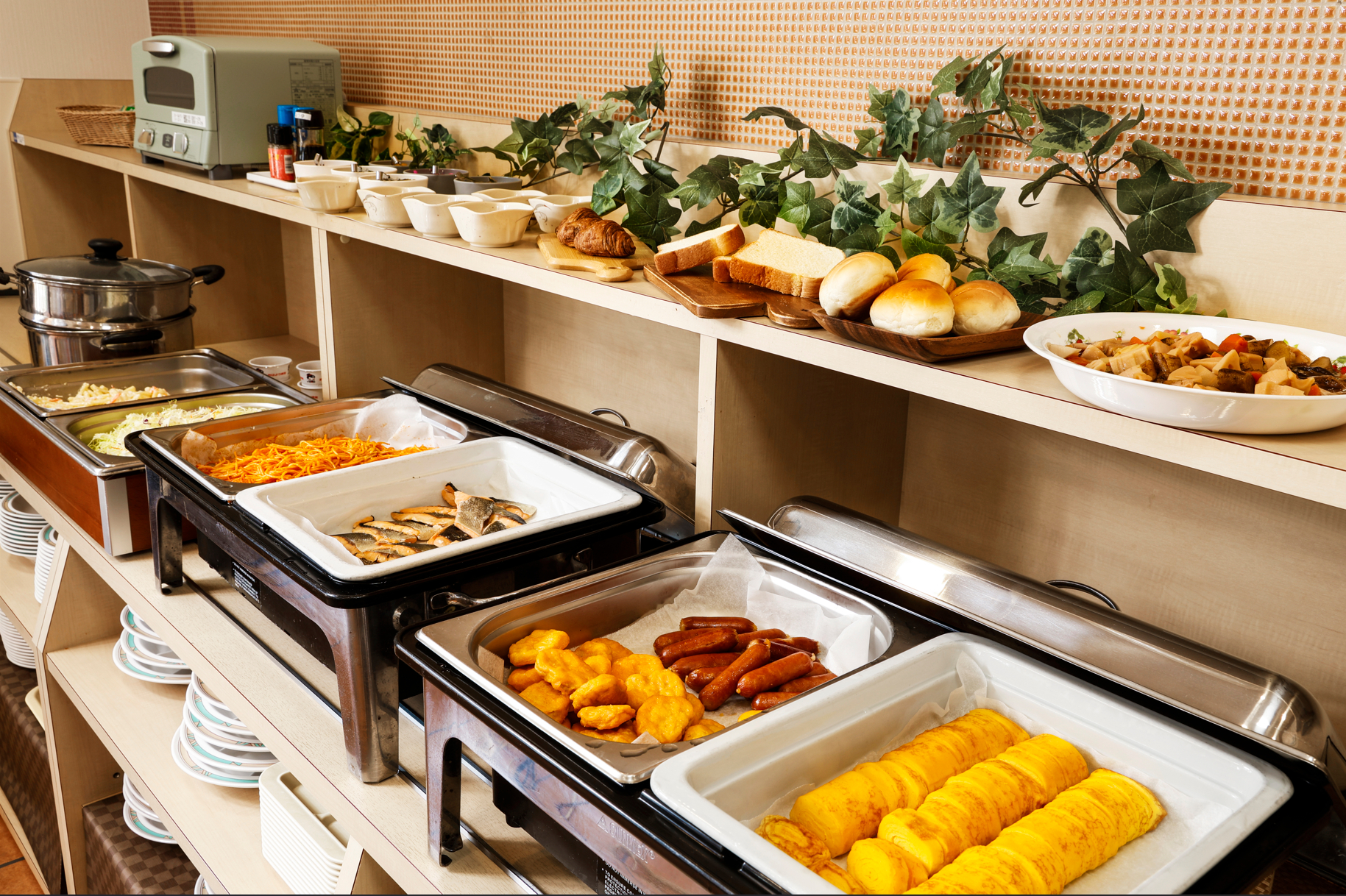 【無料朝食】和・洋・中、こだわりの日替わりメニュー。パン好きには「アラジントースター」をご用意。