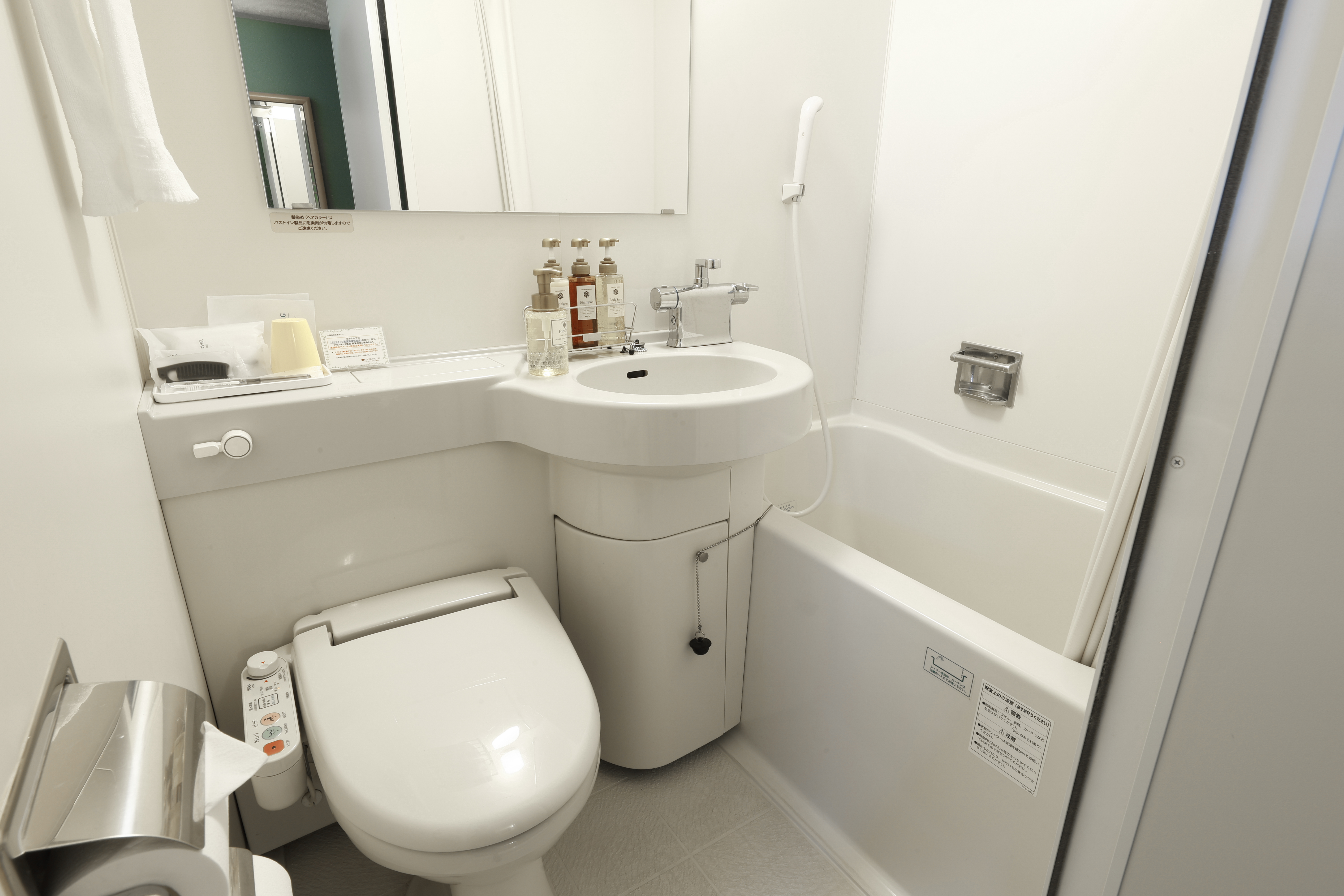 【バスルーム】全室混合水栓を採用！ハンドソープも常備しております。