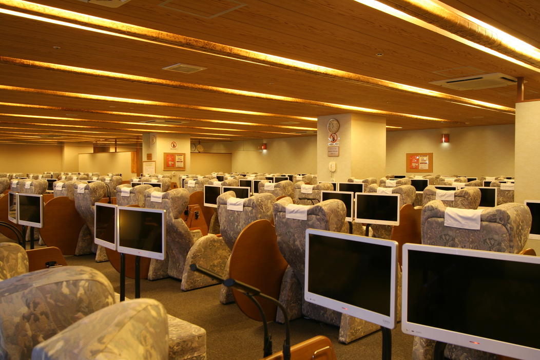 小田原でゆったり温泉満喫　『小田原・お堀端　万葉の湯　利用券付き』プラン【素泊まり】