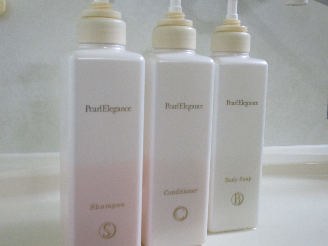 コンフォートシングル、プレミアムシングル、プレミアムコンフォートには【ミキモトコスメティックス】を