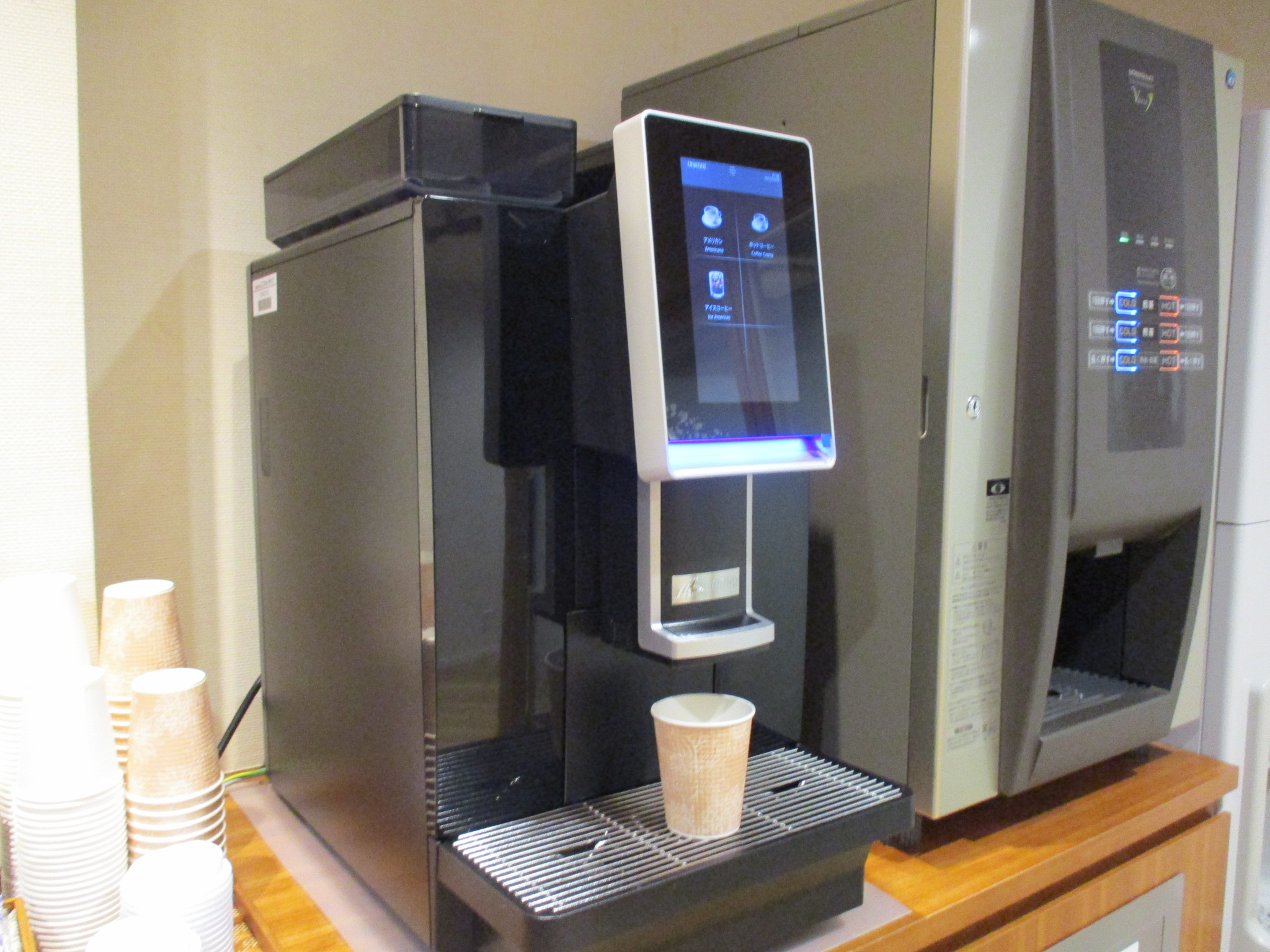 【ホットコーヒー無料サービス】